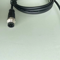 Connecteur mâle M12 à 4 broches de type moulé avec dispositifs de positionnement anti-erreur intégrés