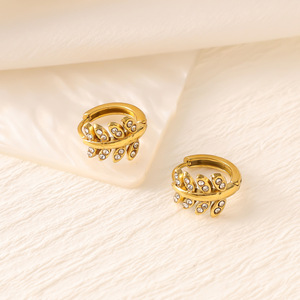 Serie de Aretes de Acero Inoxidable con Incrustaciones de Circonio, Diseño de Corazón, Cruz y Mariposa, Oro de 18K, Antidesvanecimiento, Elegantes, para Mujer, San Valentín, Festividades - Product Image 5