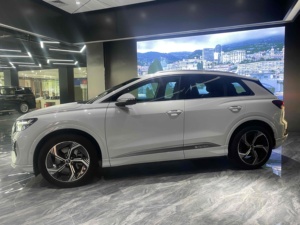 Audi Q4 2022 40 E-tron Edición Empresarial SUV R20 Usado, Volante a la Izquierda, Cuero Oscuro, Turbo, de <span class=keywords><strong>Uniland</strong></span> Motors en China - Product Image 5