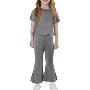 Pantalones acampanados de mezcla de algodón para niñas con cintura elástica de ajuste cómodo y tonos neutros sólidos para un uso versátil en todas las estaciones - Product Image 2