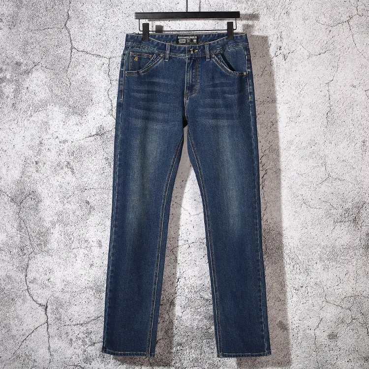 Vente en gros en Chine de vêtements bleus personnalisés pour hommes Jeans Jeans de créateurs pour hommes 2024