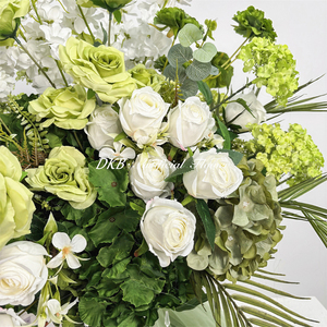 ลูกบอลดอกไม้ประดิษฐ์จากผ้าไหมสำหรับตกแต่งโต๊ะงานแต่งงาน สีเขียวและสีขาว ขนาดใหญ่ สำหรับตกแต่งงานแต่งงาน - Product Image 5