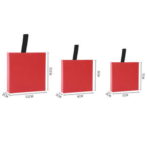 Vente en gros de <span class=keywords><strong>suspension</strong></span> en plastique PE anti-oxydation boîte de présentation de collier boucles d'oreilles bague emballage design poignée ruban papier carton - Product Image 5