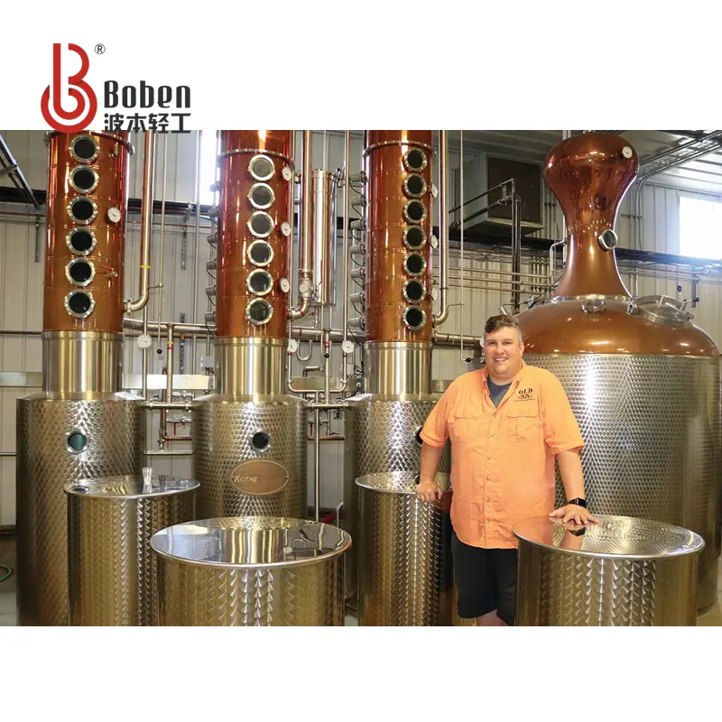 Gin/Vodka/whisky/95% produzione di liquori 500L 1000L 1500L attrezzatura per la distillazione del rame distilleria domestica di alcol