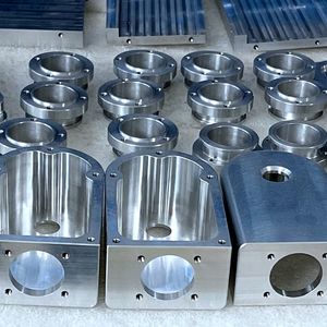 定制数控加工金属零件精密铝、不锈钢和合金零件来样定做、工业和快速交货 - Product Image 5