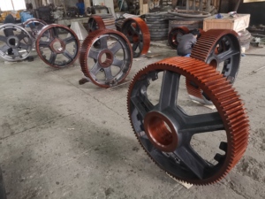 Fabricant de gros engrenages personnalisés Grand engrenage hélicoïdal FC20 en fonte grise pour l'usine de papeterie - Product Image 4