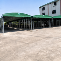 Auvent motorisé durable à pousser et tirer avec cadre en acier galvanisé, roues et couverture en PVC imperméable pour usine, atelier et exposition