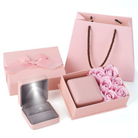 TC Luxe LED Rose Clair Fleurs Artificielles Emballage Pour Anniversaire De Mariage Saint Valentin Savon Rose Bijoux Coffret Cadeau