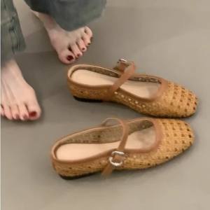 Sandalias de cuña elegantes francesas 2026 para mujer con una sola tira, punta cuadrada, tacón alto, perfectas para combinar con faldas - Product Image 2