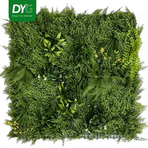 لوحة سياج اصطناعية فاخرة من DYG، حديقة عمودية من البلاستيك PE، جدار نباتي للديكور الخارجي للمنزل، معتمد ضد الأشعة فوق البنفسجية - Product Image 1