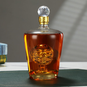 <span class=keywords><strong>Bouteille</strong></span> à vin en verre avec design <span class=keywords><strong>de</strong></span> crâne intégré, capacité <span class=keywords><strong>de</strong></span> 901 à 1000 ml, style minimaliste moderne, artisanat créatif, <span class=keywords><strong>bouteille</strong></span> à <span class=keywords><strong>whisky</strong></span> - Product Image 3