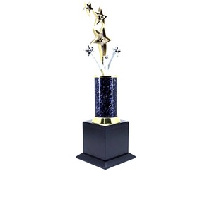 Trofeo corporativo de cinco estrellas de alta demanda por contribuciones sobresalientes y dedicación ejemplar disponible para la venta - Product Image 5