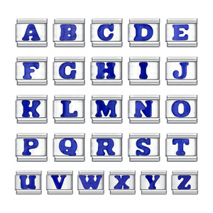 Accessoires DIY : Bracelets de mode en acier inoxydable avec breloques italiennes modulaires élastiques faites à la main, lettres initiales, pour la vente en gros - Product Image 1