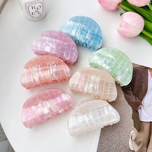 DOWELL Women's Fashion Hair Accessories New Design 8cm Acetate Temperamental Dazzle Plaid Claw Clips Wholesale