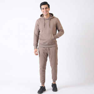 Conjunto Deportivo Personalizado de Dos Piezas con Bordado Chenille, Sudadera con Cremallera en la Manga y Pantalones Deportivos Acampanados para Hombre - Product Image 1