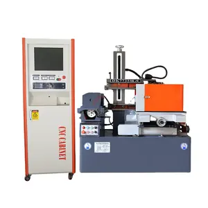 Vente chaude CNC EDM fil machine de découpe haute vitesse EDM fil machine de découpe DK7735