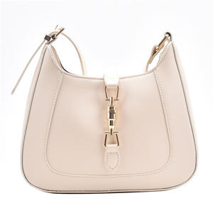 Bolso Bandolera Minimalista en Forma de Concha, Blanco, con Correa Única y Cierre de Botón, de PU, Portátil, para Mujer - Product Image 4