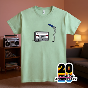 Camiseta Good Old Times, color verde menta, edición del 20 aniversario, diseño retro de casete - Product Image 2