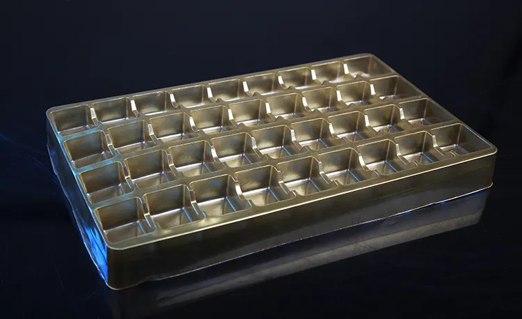 प्लास्टिक Thermoforming मशीनों प्लास्टिक केक बॉक्स पालतू बनाने की मशीन