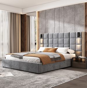 Cadre de lit capitonné réglable de luxe moderne taille Queen avec tête de lit en velours, port USB, applique murale lumineuse, cadre en bois de chêne - Product Image 1