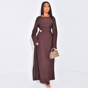 Robes Maxi pour Femmes Élégantes en Crêpe Doux, Abaya Fermée avec Lien au Dos, Couleurs Unies, Collection 2025 de Vêtements Islamiques - Product Image 3