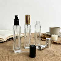 Vente en gros de flacons de parfum en verre transparent carrés à fond épais de 10 ml et 15 ml, flacons de parfum vides rechargeables avec atomiseur