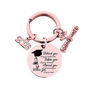 Porte-clés de graduation haut de gamme avec breloque diplôme et couleurs de l'école pour les diplômés du lycée ou du collège - Offres spéciales - Product Image 2