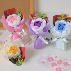 Ramo di girasole all'uncinetto giallo-marrone ad alto impatto visivo, all'ingrosso, mini ornamento floreale in lana lavorato a maglia, per San Valentino e Capodanno - Product Image 3