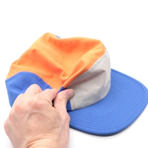Casquette de course imperméable à logo personnalisé, fabriquée en Chine, casquette de sport classique à 5 panneaux, casquette de camping en nylon - Product Image 2