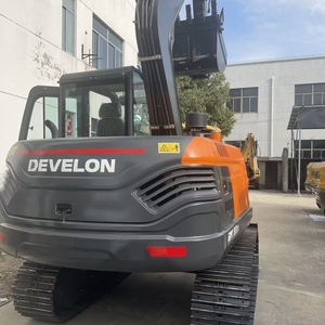 รถขุด Develon DX80D พร้อมบุ้งกี๋ขุดและชิ้นส่วนเครื่องยนต์ - Product Image 1