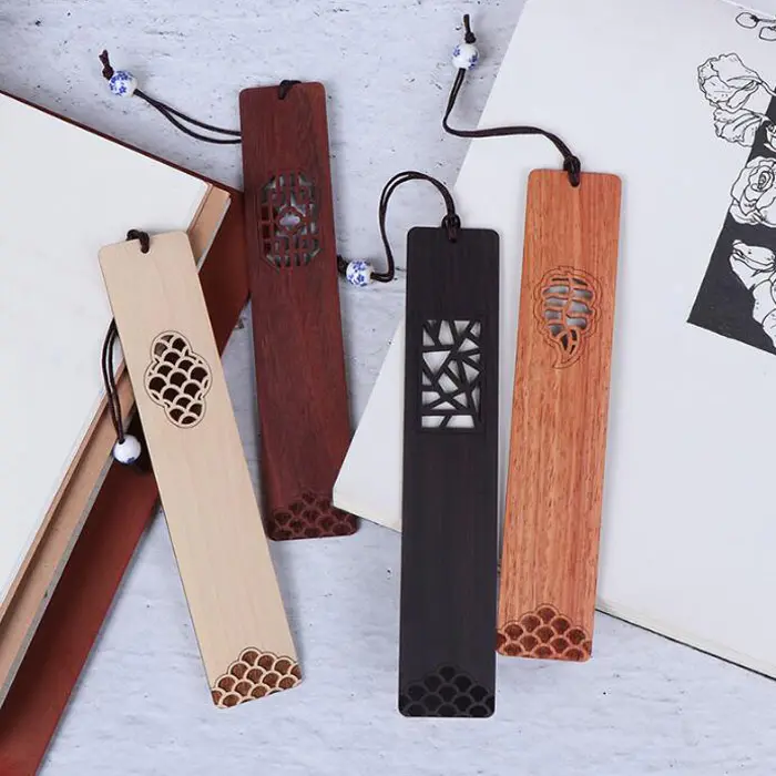 High Quality Wooden Bookmarks Classic Vintage Hollow Retro Chic Bookmark