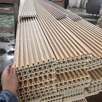 Cloison de séparation intérieure en lamelles WPC Panneaux en PVC pour mur intérieur Persienne en WPC grands panneaux muraux