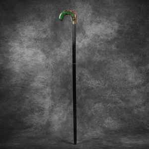 Bâton de marche élégant en résine et bois, conçu pour un confort, une durabilité et un soutien élégant lors de la marche quotidienne - Product Image 5