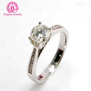 โรงงาน<span class=keywords><strong>ราคา</strong></span>รอบตัด <span class=keywords><strong>Moissanite</strong></span> <span class=keywords><strong>แหวน</strong></span>เงินเพชรผู้หญิง - Product Image 2