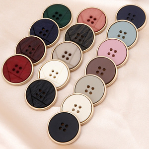 Chất Lượng Cao Phù Hợp Với Kim Loại Nút 28L <span class=keywords><strong>40L</strong></span> 4-Lỗ Vải Vải Bao Phủ Vòng May Nút Cho Áo Sơ Mi - Product Image 2