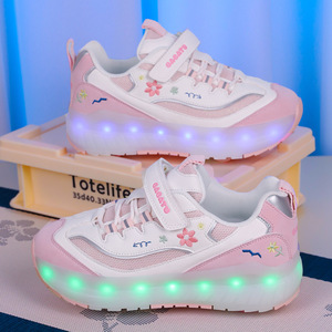 Chaussures à roulettes lumineuses Gaoqiyu pour enfants avec roues alignées, en maille respirante, pour la saison printemps-automne - Product Image 4