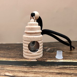 5ml vin baril en <span class=keywords><strong>forme</strong></span> de tour en <span class=keywords><strong>forme</strong></span> de voiture <span class=keywords><strong>parfum</strong></span> bouteille pendentif bois creux ensemble vide bouteille voiture pendentif - Product Image 4