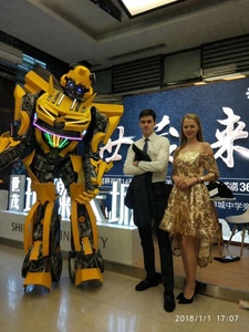 Costume da Robot a Grandezza Naturale per Eventi e Spettacoli, Costume Robotico LED per Cosplay - Product Image 2