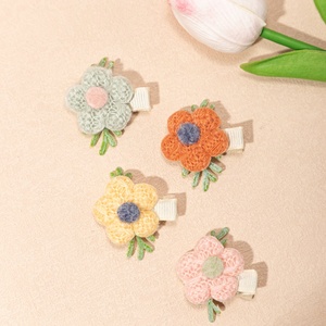 4 Couleurs Fleur Mini Hand <span class=keywords><strong>Crochet</strong></span> Baby Hair Clip Soft Wool Fabric Material Small Hair Accessory - Product Image 6
