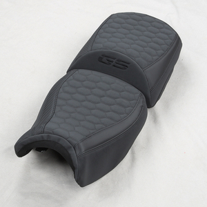 Housse de siège de moto GANE en cuir véritable personnalisée, design de luxe, style sportif, quatre saisons, universelle, résistante à l'usure et anti-salissure - Product Image 2