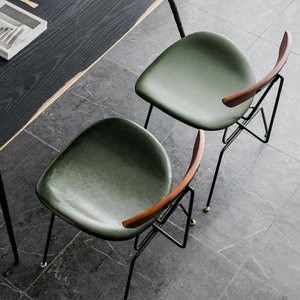Silla de Bar de hormiga de diseñador nórdico, taburete ligero de arte del hierro creativo, estilo Industrial, respaldo de lujo Retro para el hogar, barra de forma curvada alta - Product Image 3