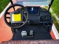Voiturette de golf électrique personnalisée 2 places, chariot de golf tout-terrain surélevé pour hôtel, site touristique, patrouille communautaire