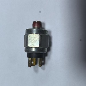 Interruptor Solenoide Volkswagen 113945515E para Reemplazo y Reparación de Interruptores Automotrices - Product Image 2