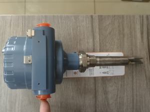 Sensor de nivel de horquilla vibratoria 2120 con alarma alta/baja, acero inoxidable 316L, precisión del 0.1% - Product Image 4