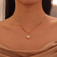 Kalung Mutiara Liontin Kerang Lapis Emas PVD Stainless Steel Trendy untuk Wanita, Perhiasan Tahan Air