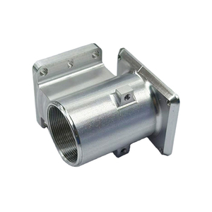 Pièces en titane usinées sur commande par CNC, haute précision, service d'usinage et de tournage 5 axes, bielle usinée CNC pour moteur - Product Image 2