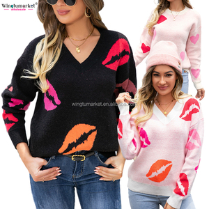 Maglione da <span class=keywords><strong>Donna</strong></span> Oversize con Stampa Labbra di San Valentino, Intarsio Jacquard, Spalle Cadenti, Scollo a V, Girocollo, Vestibilità Ampia e Confortevole - Product Image 1