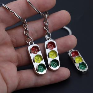 Llavero de semáforo metálico, llavero creativo 3D con forma de semáforo, colgante para mochila, grabado láser - Product Image 2