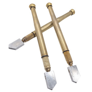Kit de découpe personnalisé avec rouleau et manche en bois - Product Image 1