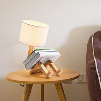 Lampe de table robot en bois moderne et créative pour l'étude des enfants, base d'ampoule E26, alimentation CA, décoration de chevet